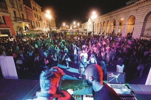 19 Maggio | “Mille Miglia, The Night”, concerti, eventi e aperture straordinarie dei Musei per la notte bresciana 19 Maggio | “Mille Miglia, The Night”, concerti, eventi e aperture straordinarie dei Musei per la notte bresciana