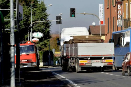 Castenedolo: nuova segnaletica in zona Bettole per arginare il traffico pesante