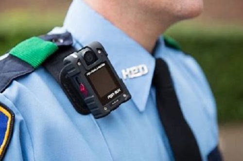 Rezzato: quattro nuove body cam per la Polizia Locale Rezzato: quattro nuove body cam per la Polizia Locale