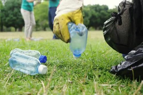 Volontari contro abbandono rifiuti: a Castenedolo torna la giornata ecologica Volontari contro abbandono rifiuti: a Castenedolo torna la giornata ecologica