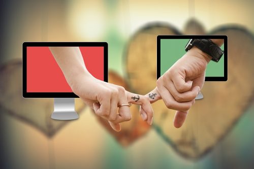 Cercasi donna di Rezzato: il web aiuta l’ammiratore segreto a rintracciare il colpo di fulmine Cercasi donna di Rezzato: il web aiuta l’ammiratore segreto a rintracciare il colpo di fulmine