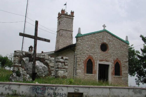 Rezzato: due vandali irrompono nella sede degli alpini Rezzato: due vandali irrompono nella sede degli alpini