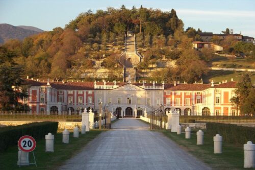 “Sposi in Villa” 2022: centinaia di coppie in visita