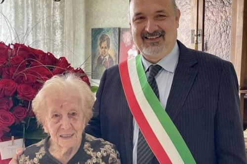 Auguri a Luciana Togni: i 100 anni della maestra di Rezzato