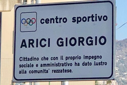 Alla memoria di Giorgio Arici il centro sportivo San Carlo di Rezzato Alla memoria di Giorgio Arici il centro sportivo San Carlo di Rezzato