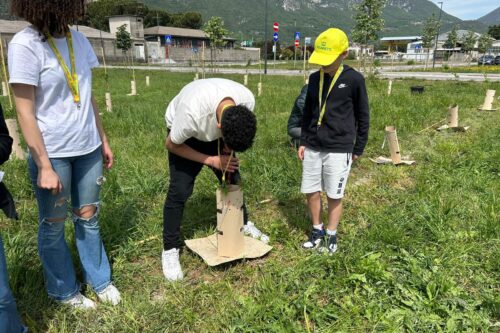 Ragazzi delle medie di Rezzato piantano 100 alberi con Coldiretti