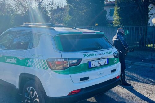 Polizia Locale di Rezzato svela conducente senza documenti validi e veicolo non assicurato