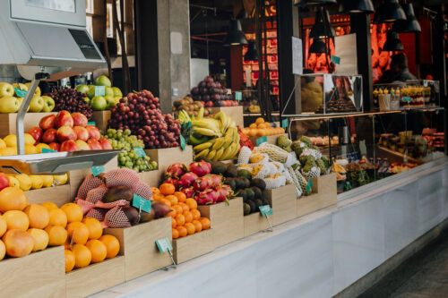 Un bizzarro mix tra ortofrutta e residenza: chiuso il negozio di Mazzano per diverse violazioni