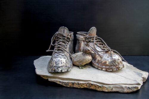 Lino Sanzeni: un viaggio scultoreo attraverso mezzo secolo di arte e umanità