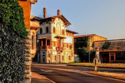 Rigenerazione e memoria: il futuro della ex microplastica di Rezzato Rigenerazione e memoria: il futuro della ex microplastica di Rezzato
