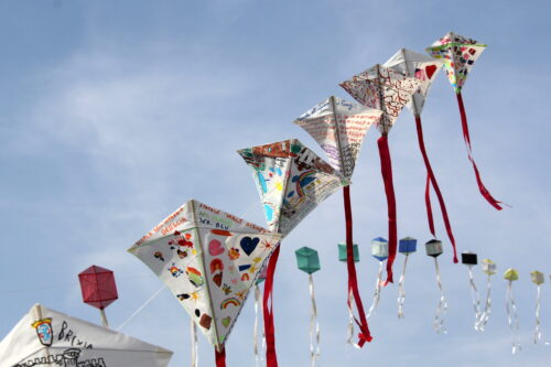 Un solo cielo, un solo mondo: la Festa degli Aquiloni di Rezzato compie vent’anni e celebra i 40 anni di One Sky One World Un solo cielo, un solo mondo: la Festa degli Aquiloni di Rezzato compie vent’anni e celebra i 40 anni di One Sky One World